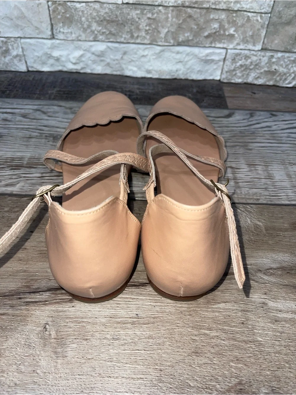 Elf Bali Myrelle Criss-Cross Leather Ballet Flats 9.5 Beige